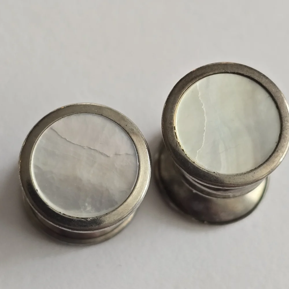 Vintage cuff links silver tone white mother of pearl shell inlay Silver snap